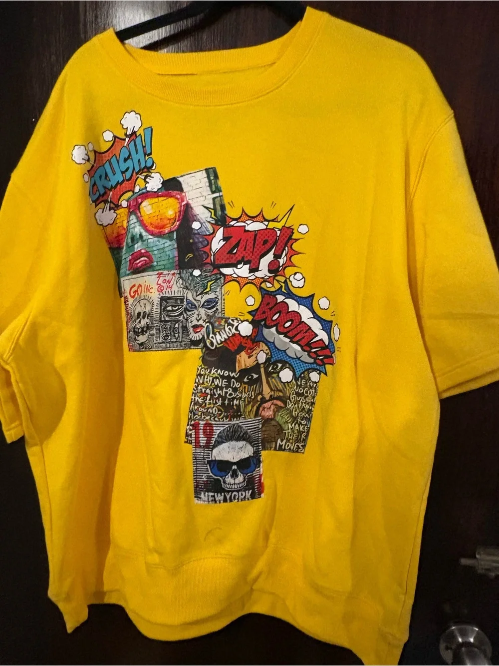NWT Yellow Graphic Comics Short-Sleeve Men's Tee. Size XXL.